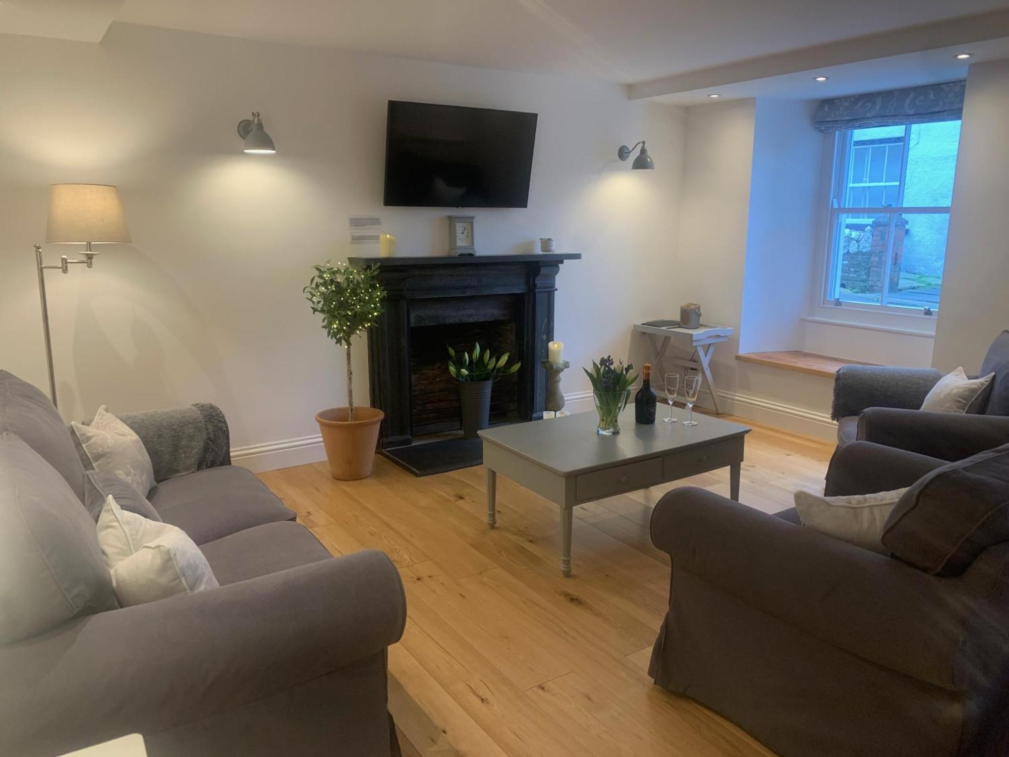 Georgian Holiday Apartment In Боскасл Экстерьер фото